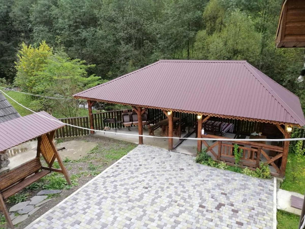 Коло Гір Hotel Kolochava Eksteriør billede