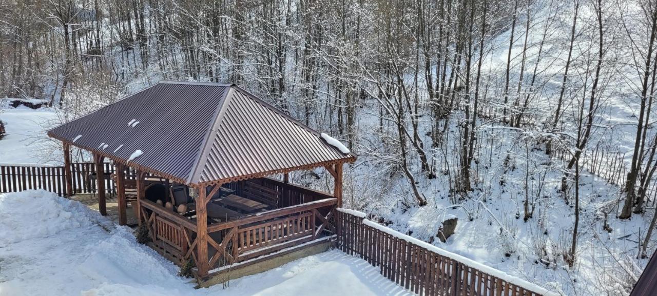 Коло Гір Hotel Kolochava Eksteriør billede