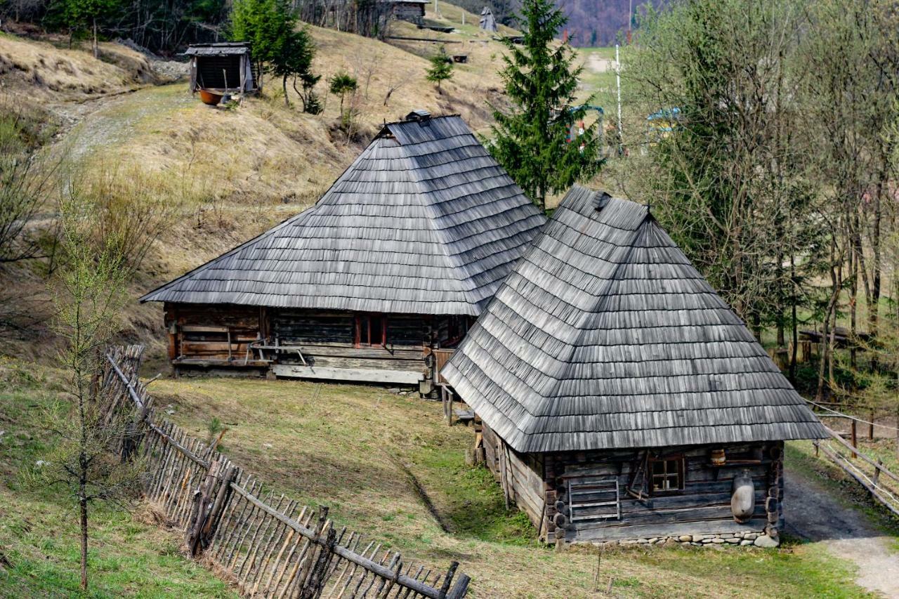 Коло Гір Hotel Kolochava Eksteriør billede