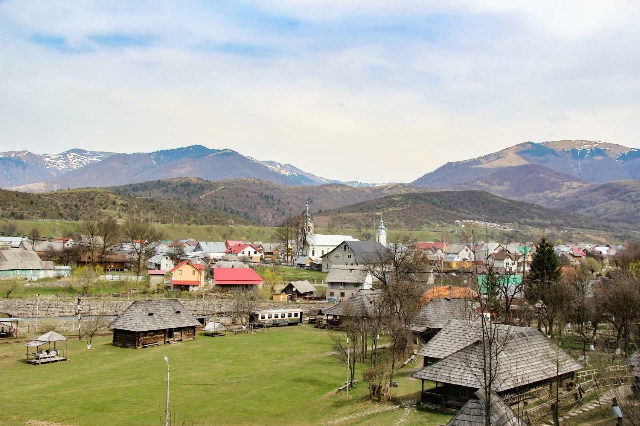 Коло Гір Hotel Kolochava Eksteriør billede