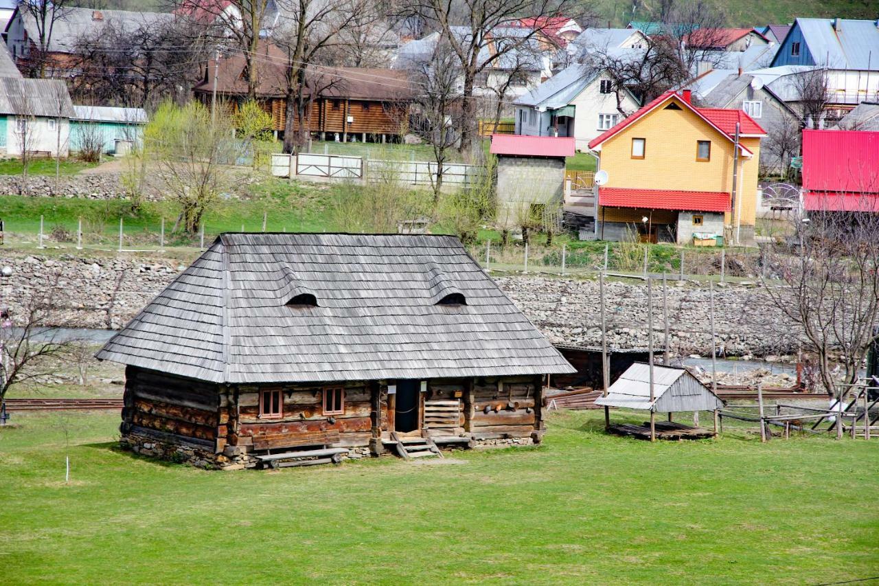 Коло Гір Hotel Kolochava Eksteriør billede