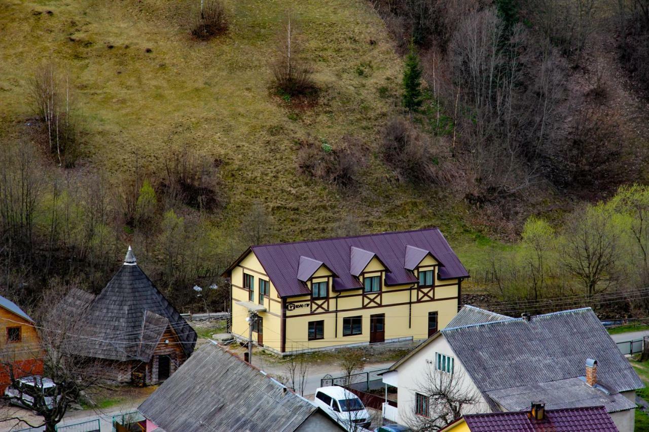 Коло Гір Hotel Kolochava Eksteriør billede