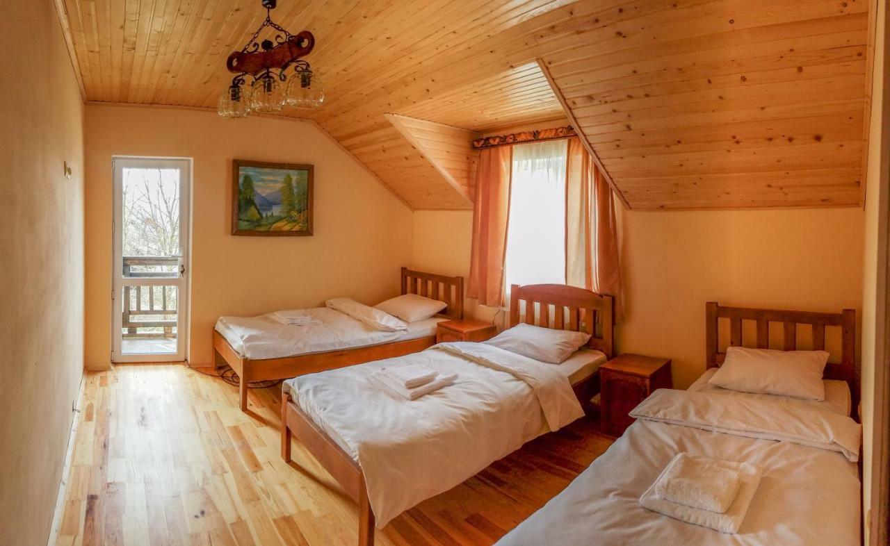 Коло Гір Hotel Kolochava Eksteriør billede