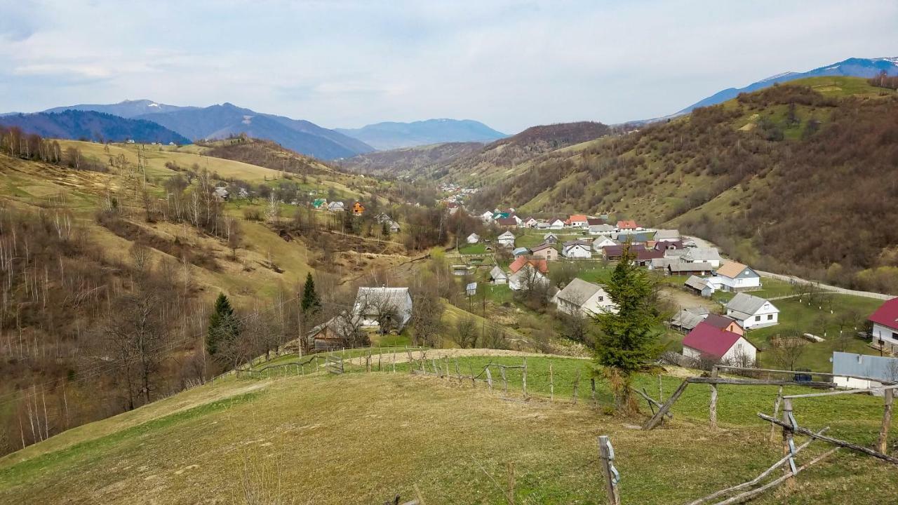 Коло Гір Hotel Kolochava Eksteriør billede
