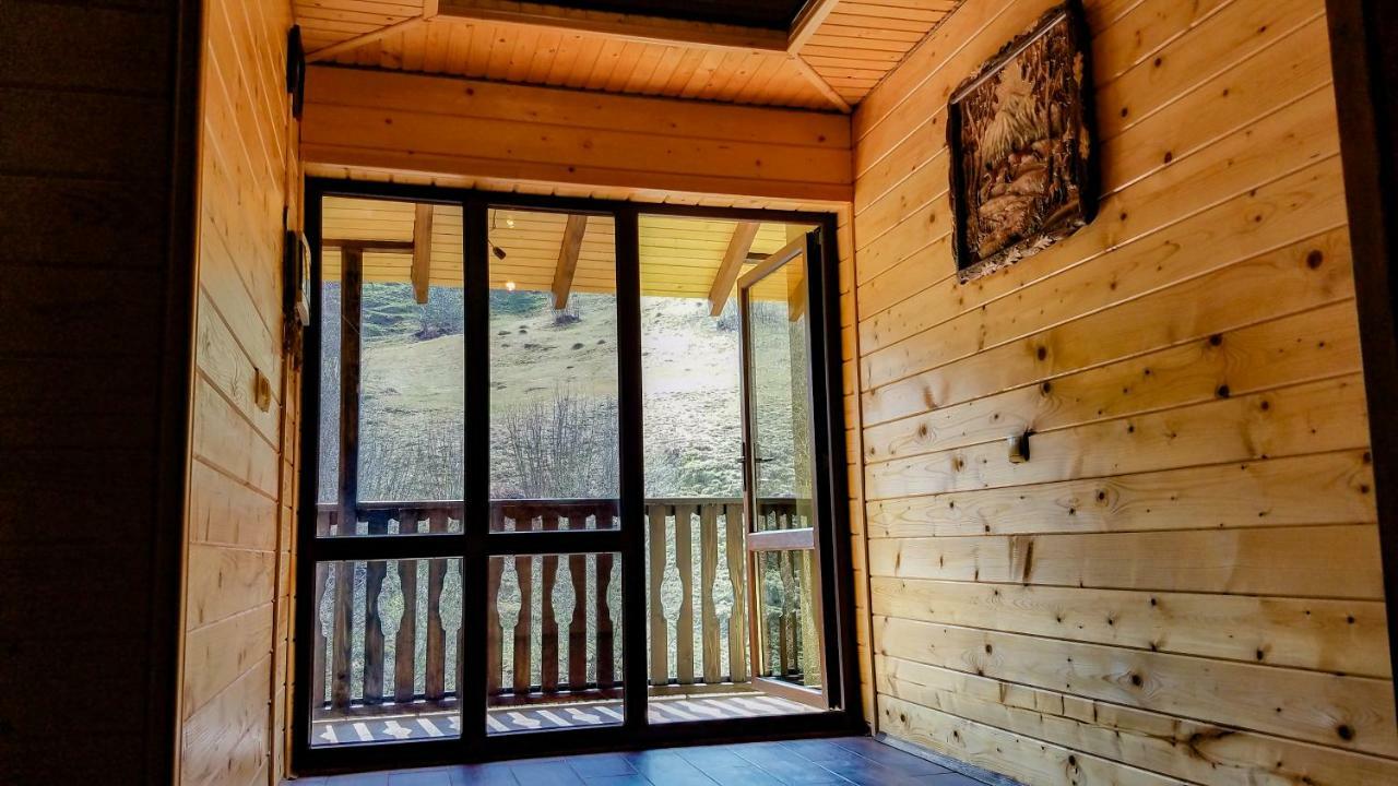 Коло Гір Hotel Kolochava Eksteriør billede